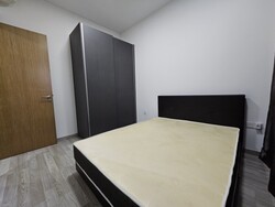 Lakeville (D22), Condominium #557139941